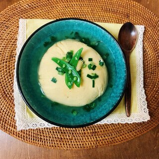 卵と豆腐のレンジ蒸し⋆*ೄ♪•*